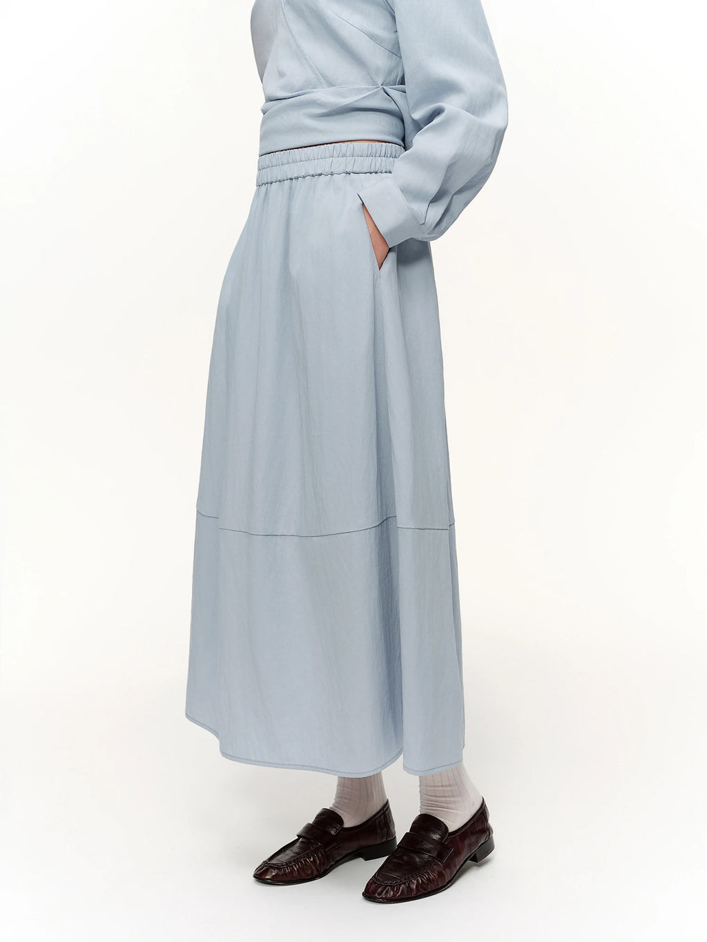 V-Hals Shirt & High Waist Rok Set