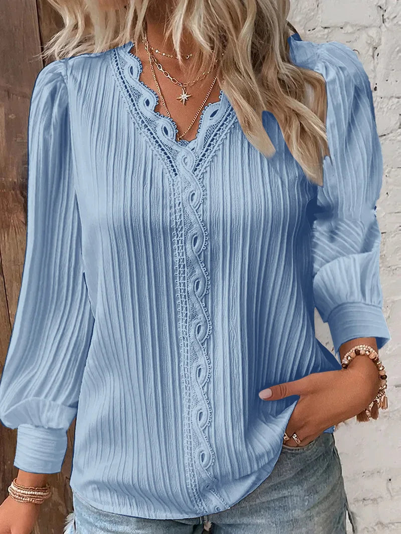 Casual Top met V-Hals, Lange Mouwen en Kant