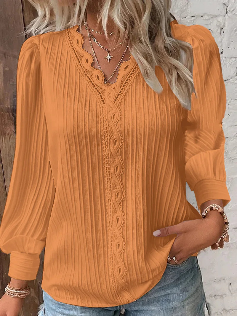 Casual Top met V-Hals, Lange Mouwen en Kant