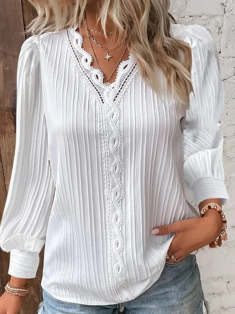 Casual Top met V-Hals, Lange Mouwen en Kant
