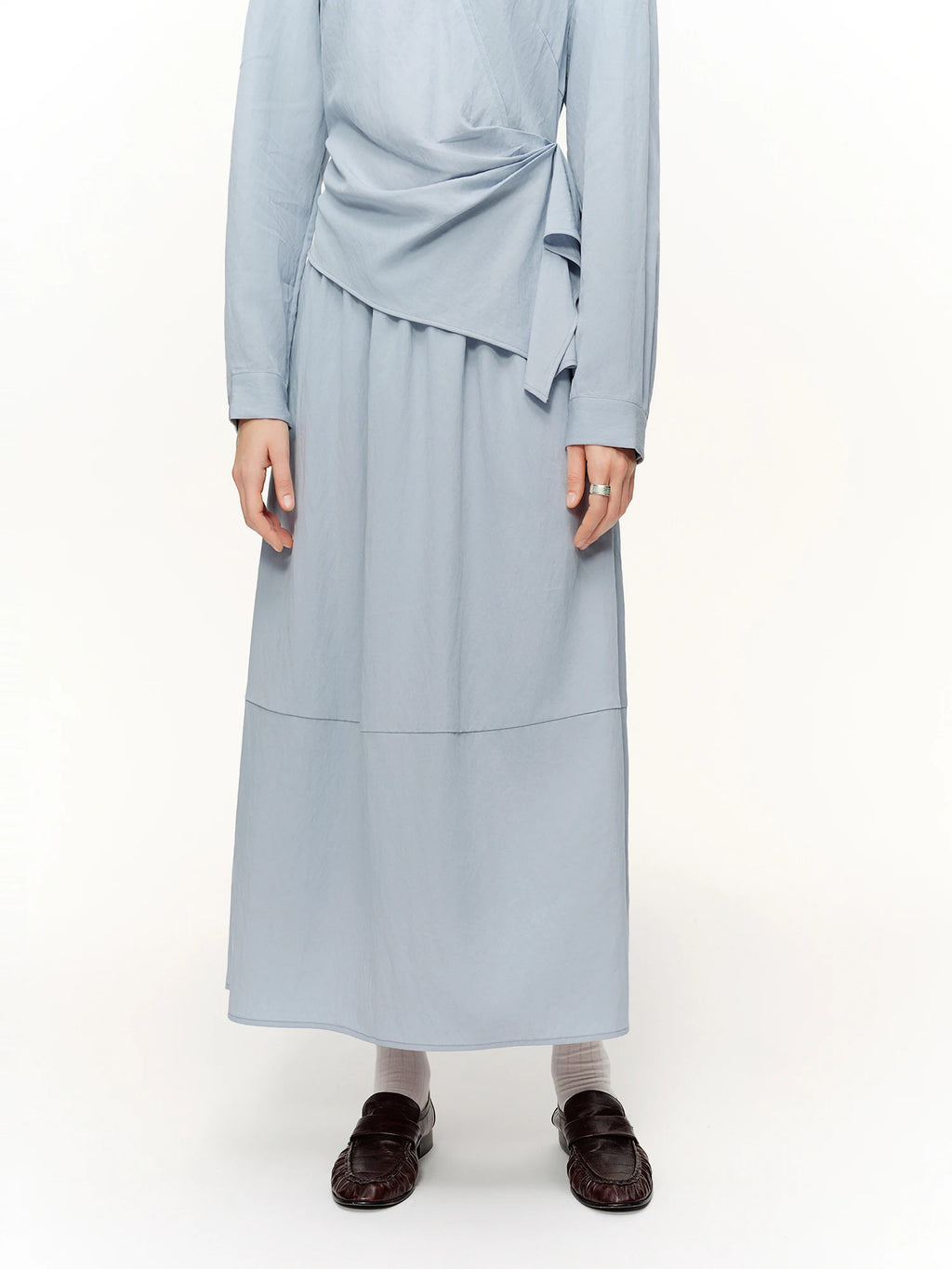 V-Hals Shirt & High Waist Rok Set