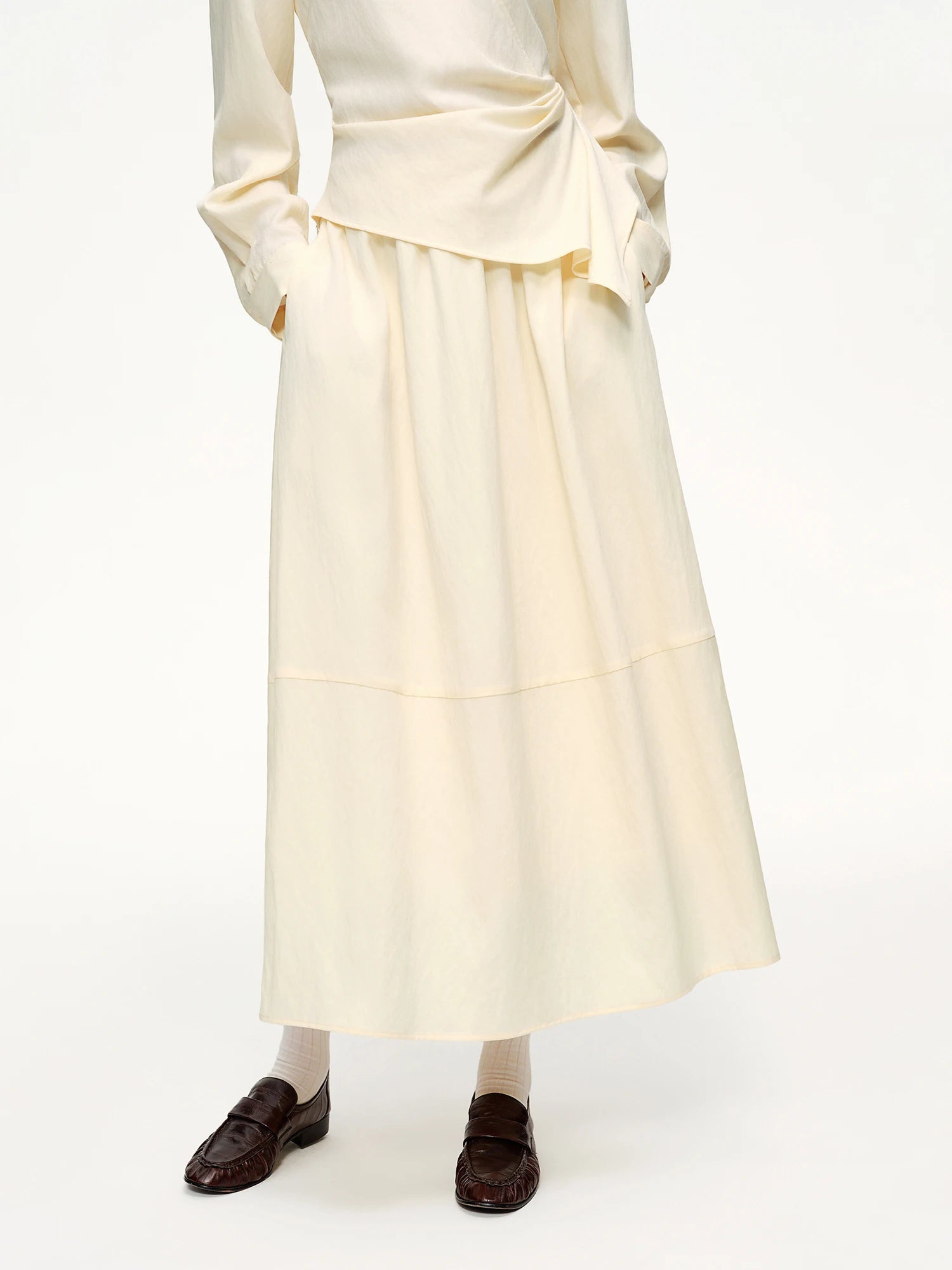 V-Hals Shirt & High Waist Rok Set
