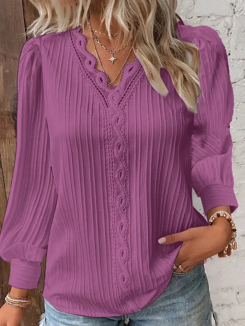 Casual Top met V-Hals, Lange Mouwen en Kant