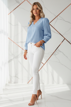 Casual Top met V-Hals, Lange Mouwen en Kant