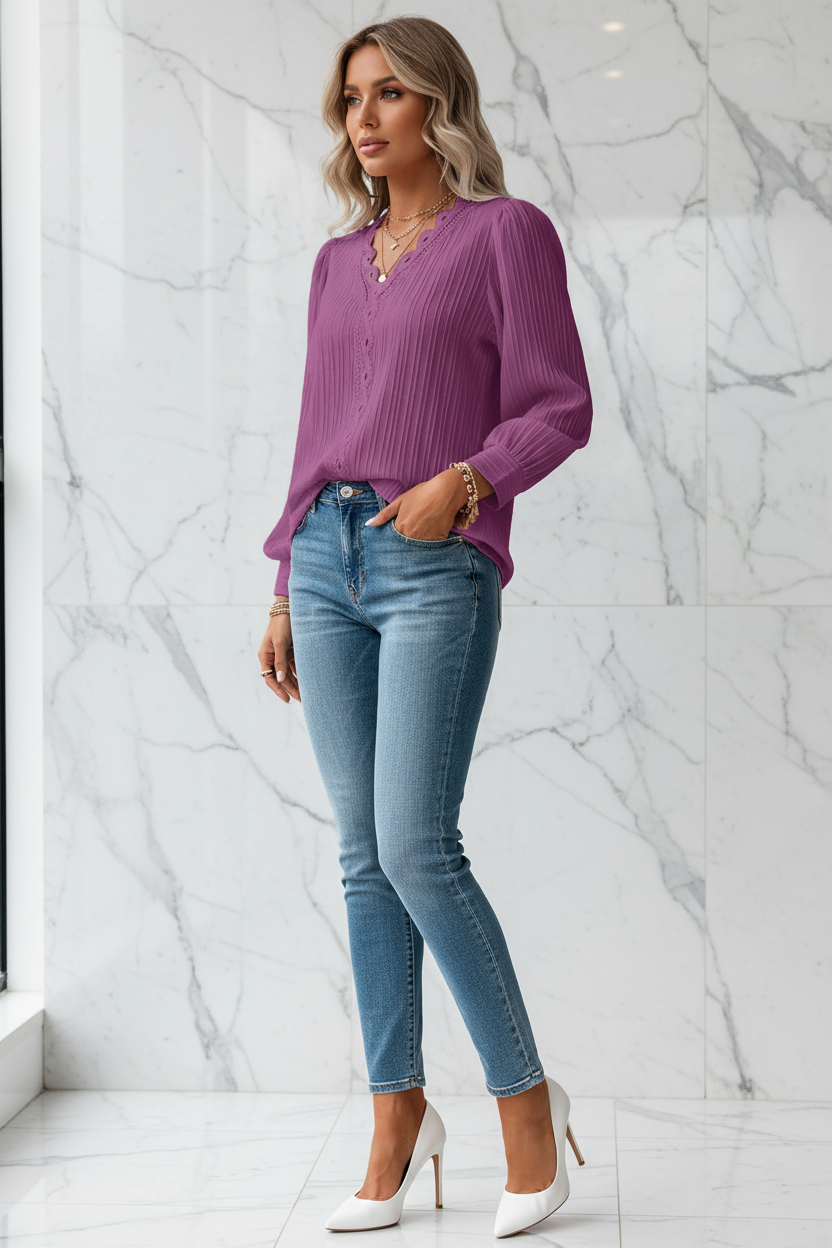 Casual Top met V-Hals, Lange Mouwen en Kant